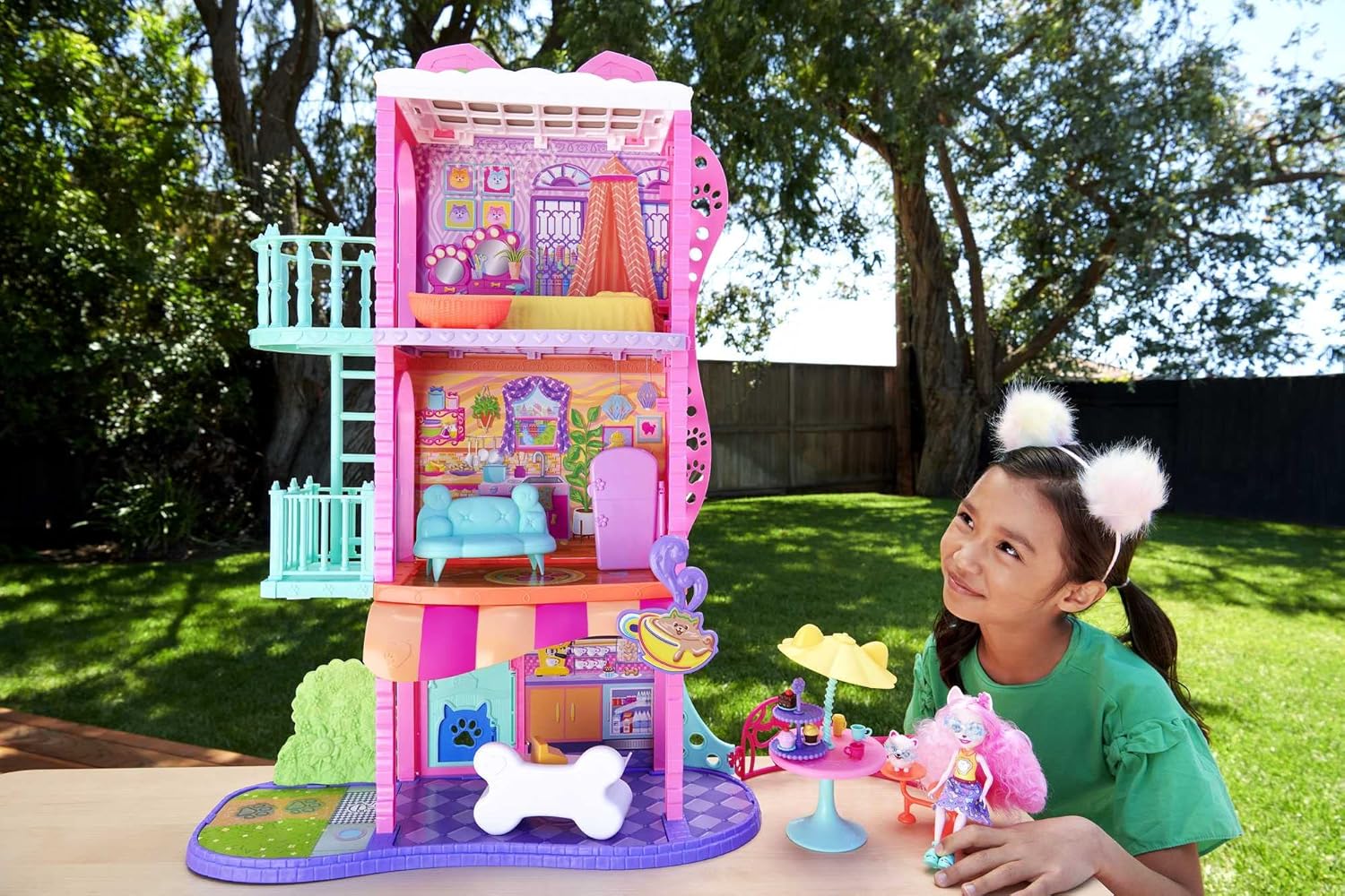 Mattel Enchantimals: Mestské príbehy - Mestský dom a kaviareň (HHC18)