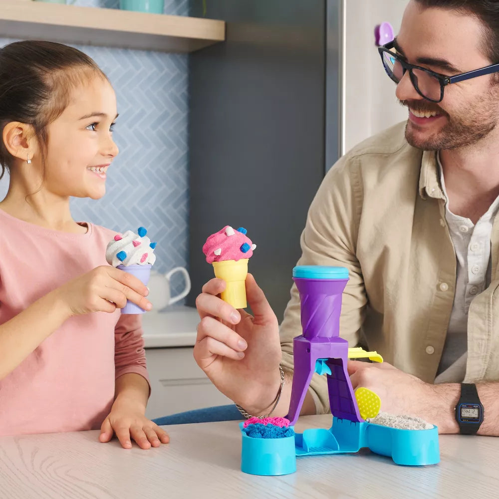 Kinetic Sand - Postaja za mehki sladoled – umetnost iz peska