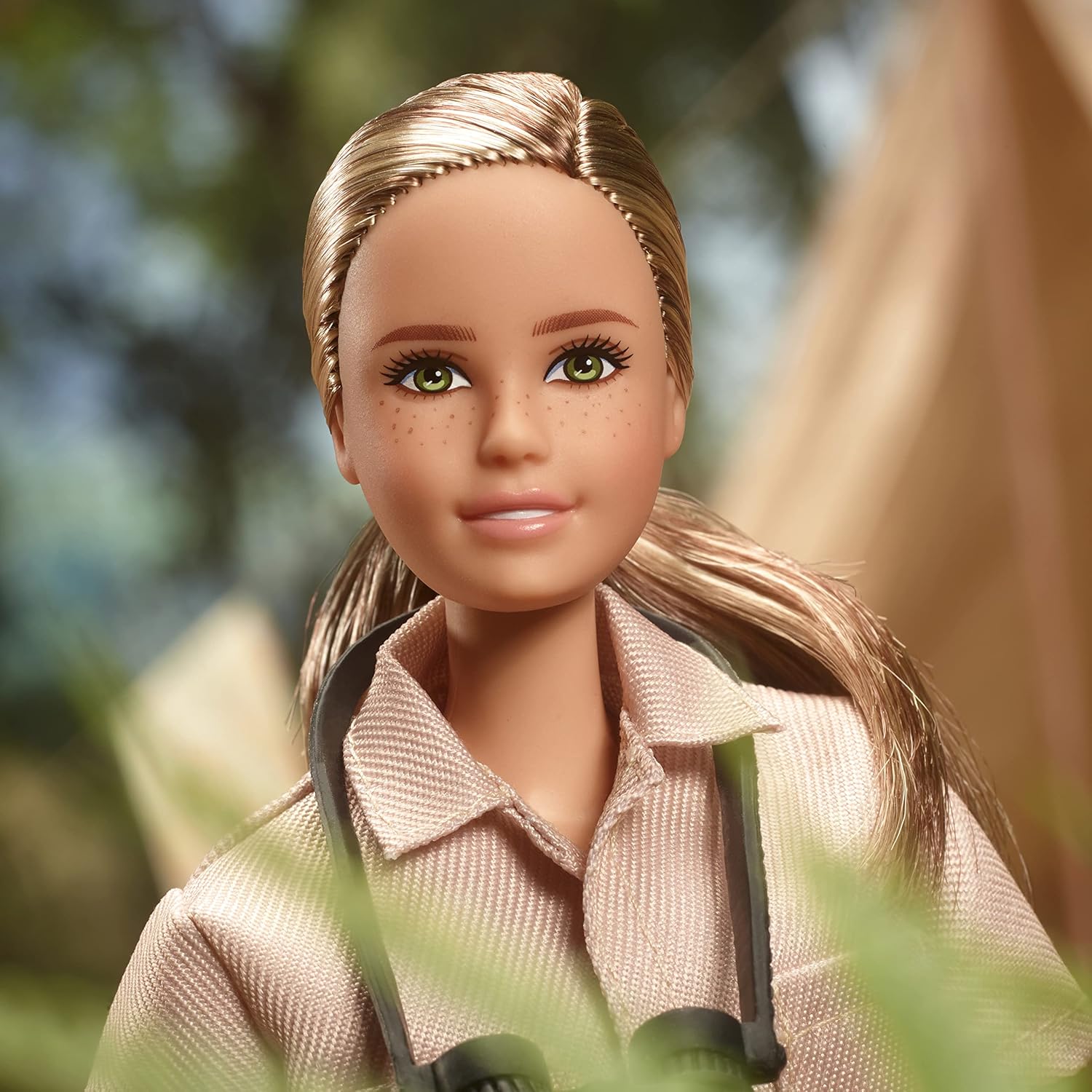 Mattel Barbie - Dr. Jane Goodall, etologička a ochranárka prírody (HCB82)